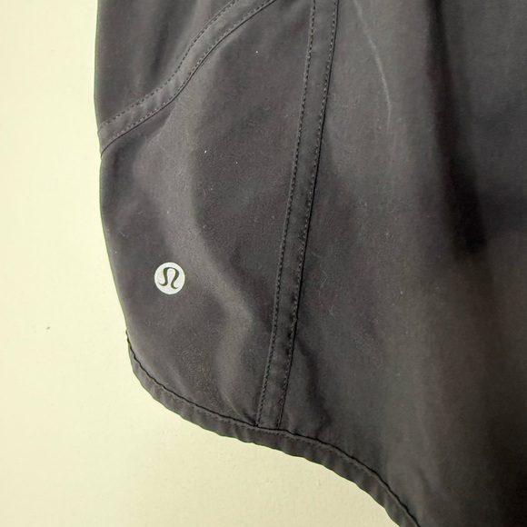 Lululemon black tracker short. 6 - Picture 5 of 6